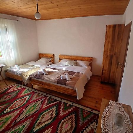Bujtina Tusha Hotel Priska e Madhe Екстериор снимка