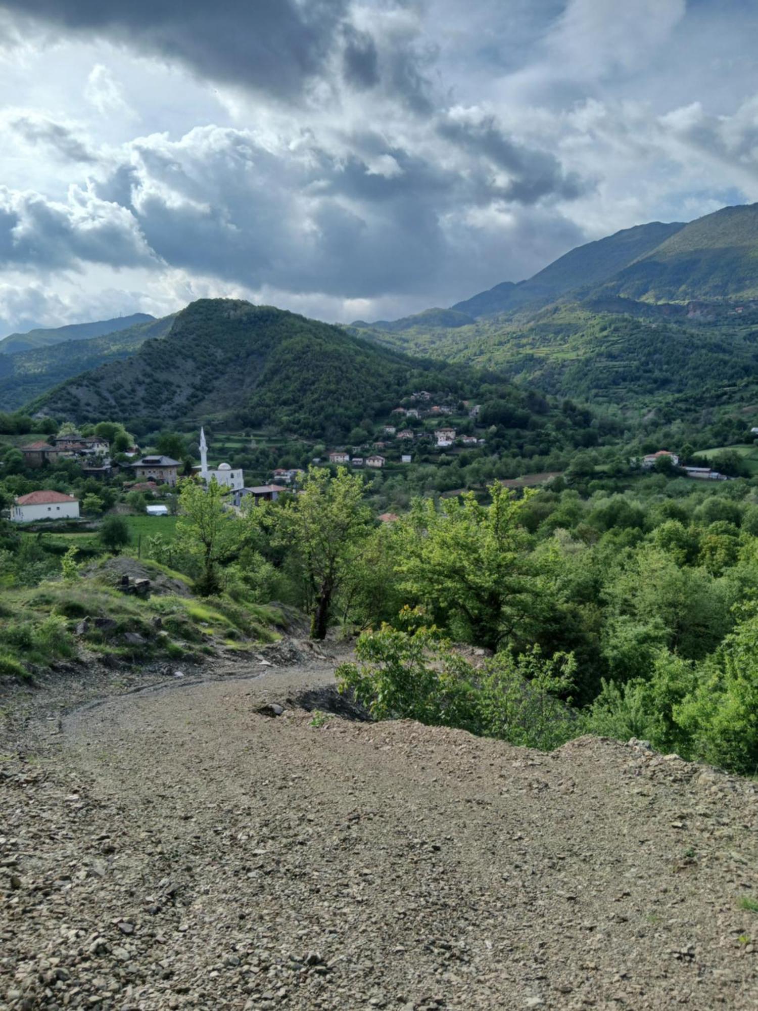 Bujtina Tusha Hotel Priska e Madhe Екстериор снимка