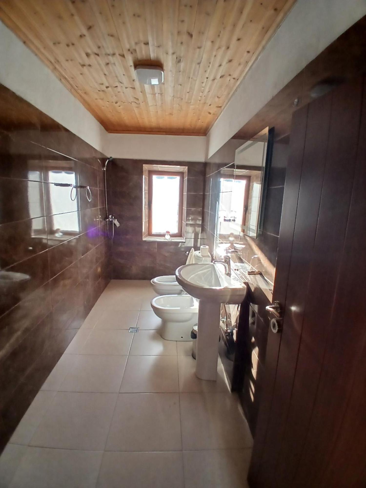 Bujtina Tusha Hotel Priska e Madhe Екстериор снимка
