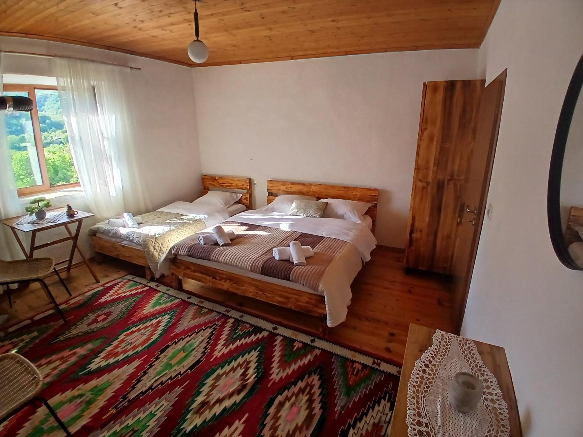 Bujtina Tusha Hotel Priska e Madhe Екстериор снимка