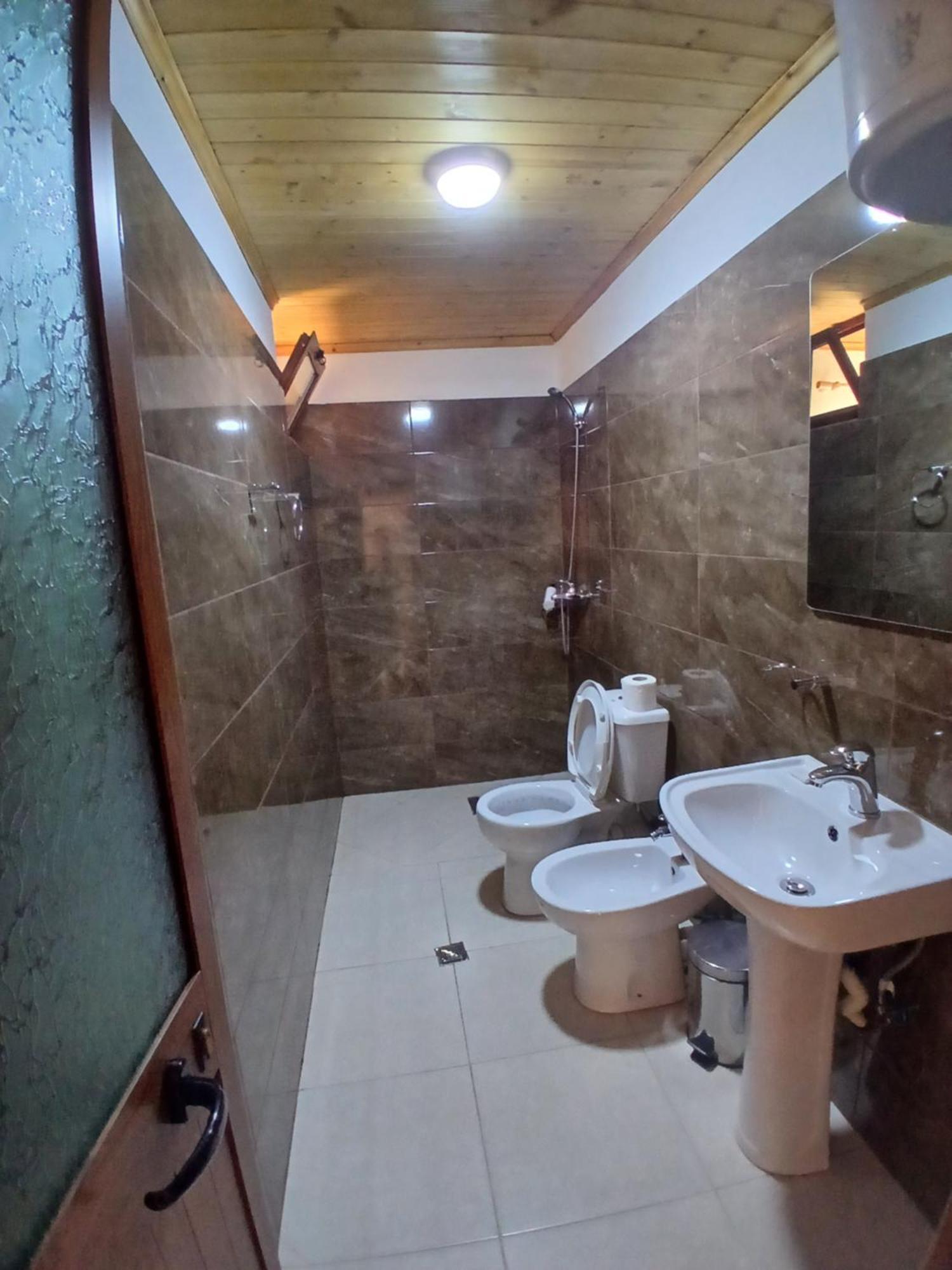 Bujtina Tusha Hotel Priska e Madhe Екстериор снимка